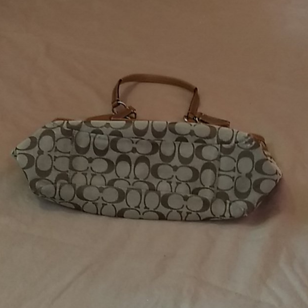 Coach Purse - Picture 4 of 4